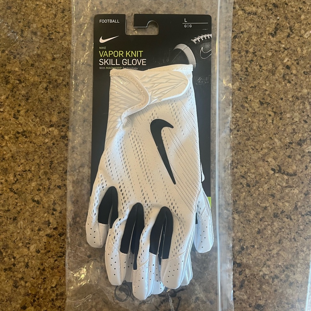 Nike Vapor Knit Football Gloves